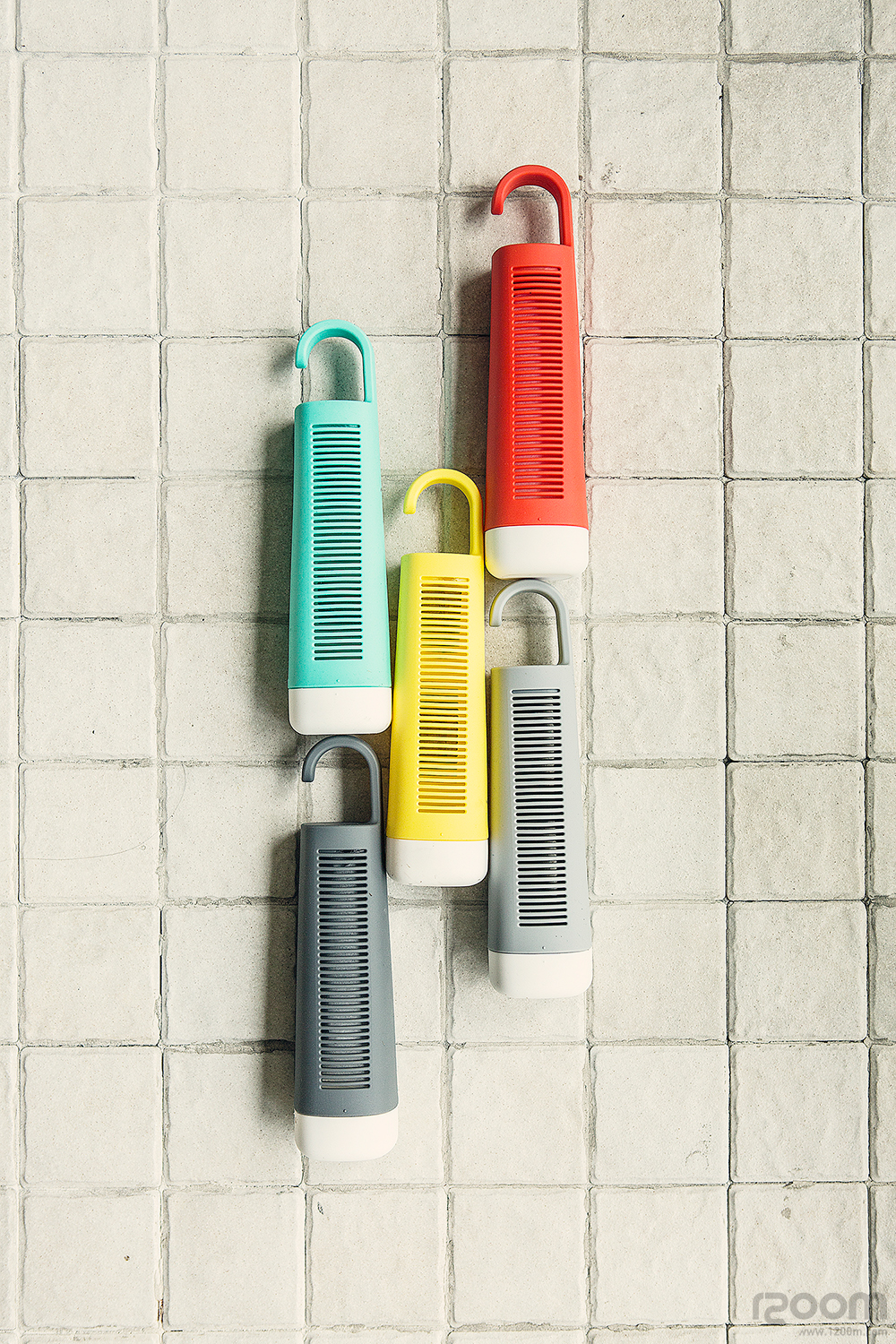 two thousand and fifteen，red dot，Water bottle dehumidifier，