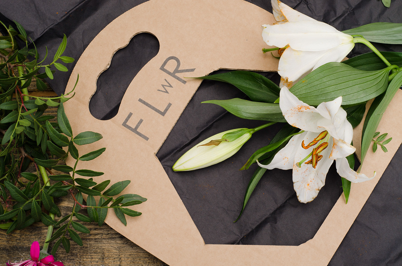 Paper packaging，Portable，Pay attention to beauty，High cost performance，simple，