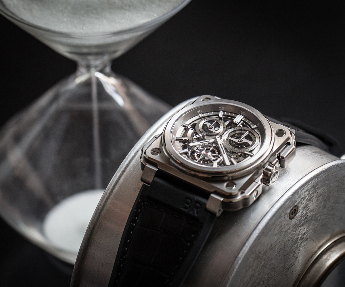 Rugged and novel，Masculine style，Integrated case，Ergonomicity，