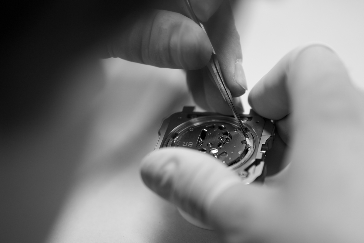 Rugged and novel，Masculine style，Integrated case，Ergonomicity，