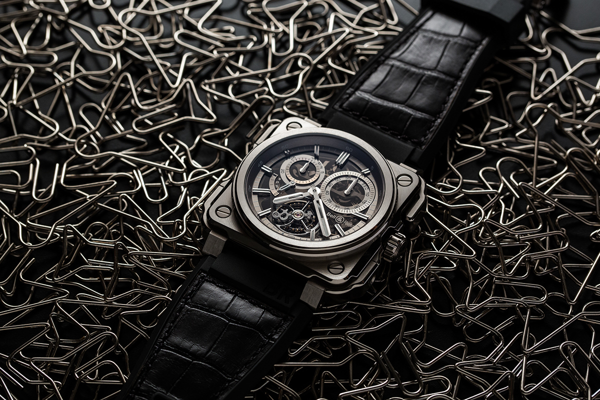 Rugged and novel，Masculine style，Integrated case，Ergonomicity，