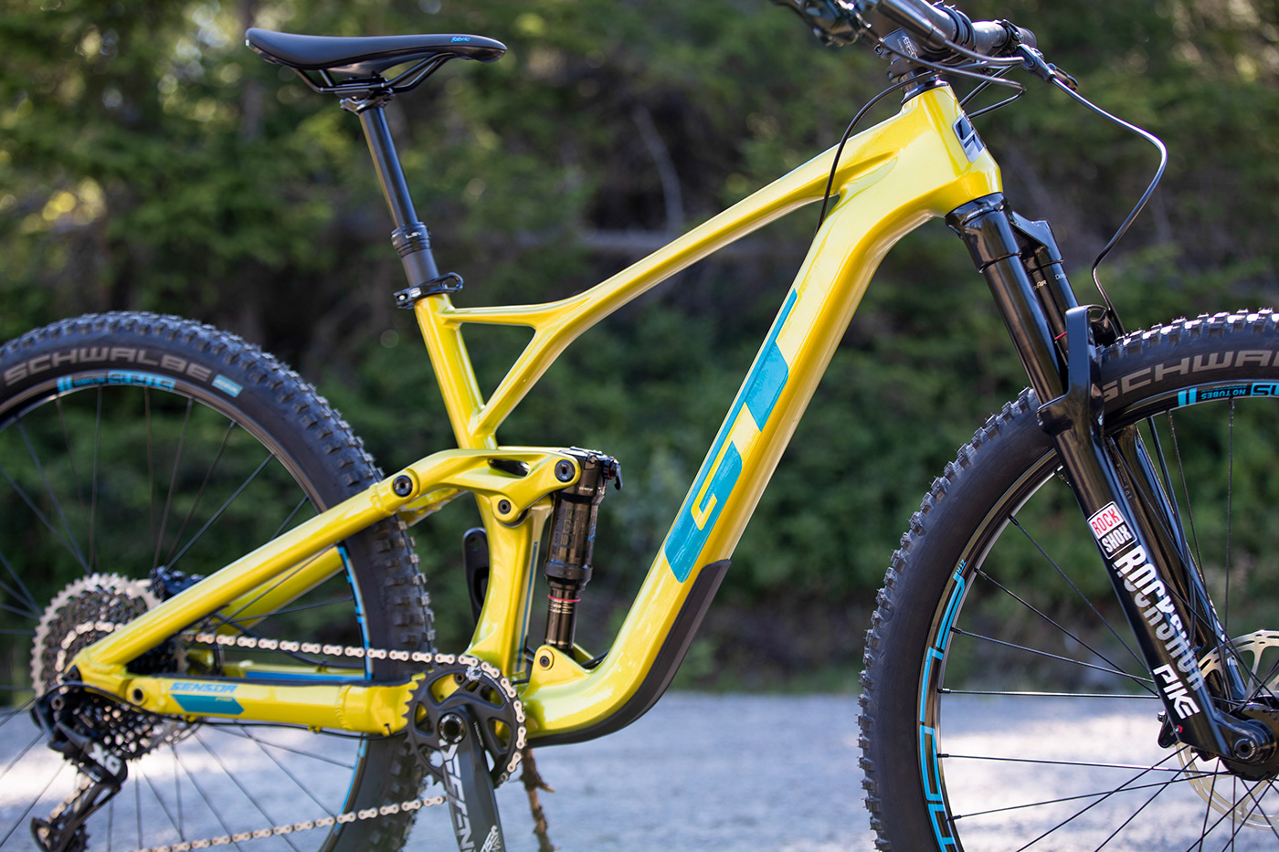 Bicycle，yellow，product design，