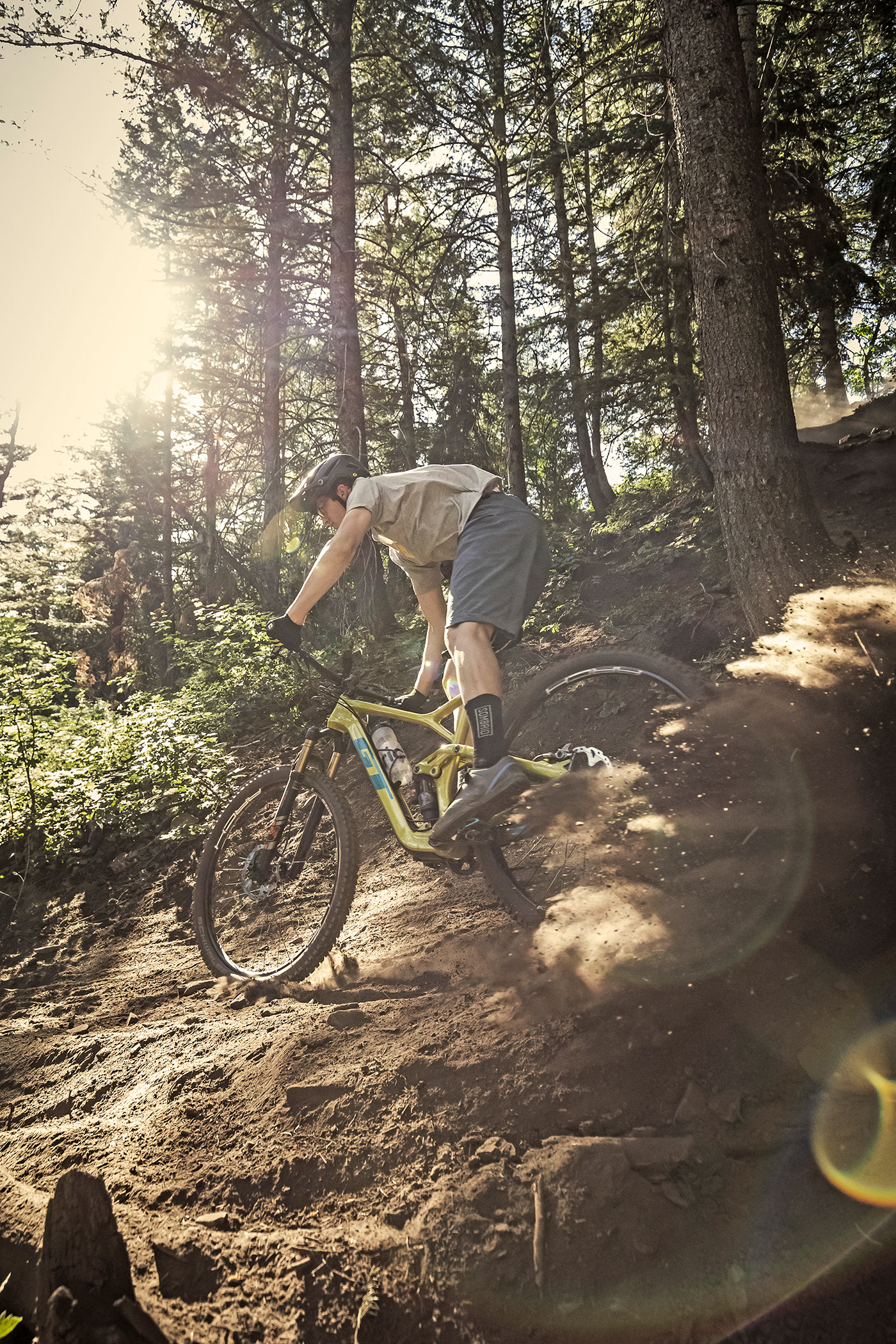Bicycle，yellow，product design，