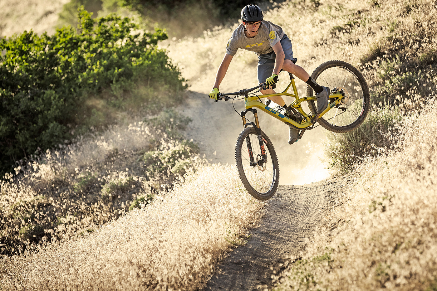 Bicycle，yellow，product design，