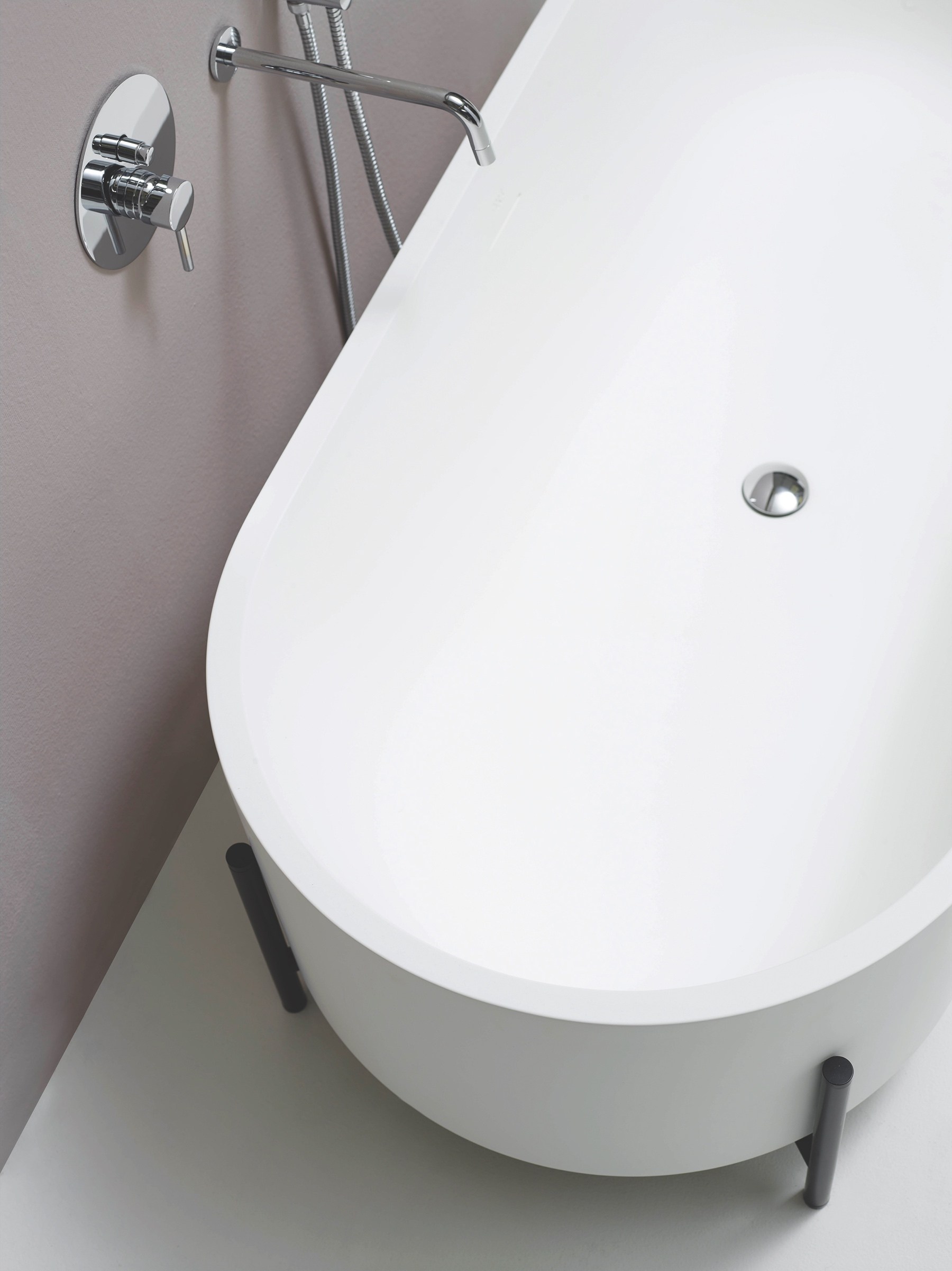 Minimalism，Wash basin，bathtub，