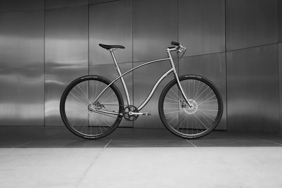 Building No.1，Bicycle，Design of titanium cantilever frame，