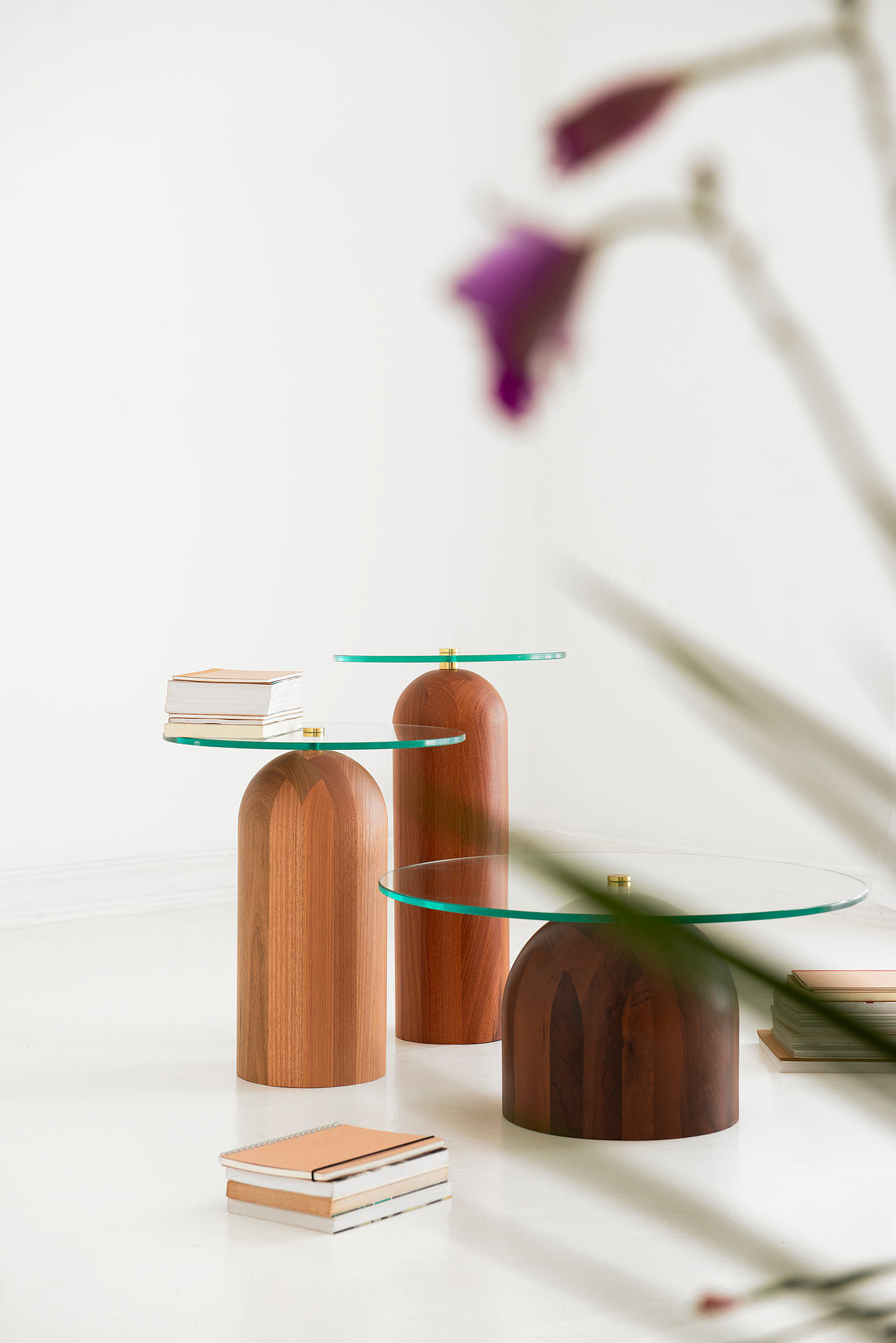 Toco Table，woodiness，Glass，Table，