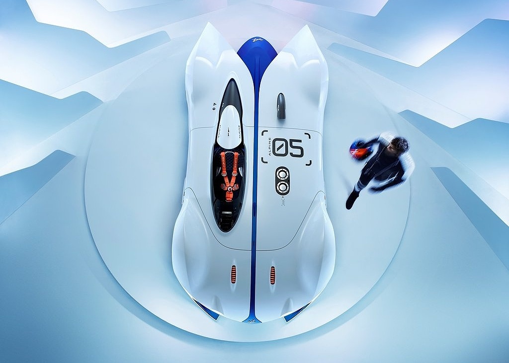 Racing Style，Through body design，Strong sense of Technology，Carbon fiber composites，Rectangular steering wheel，