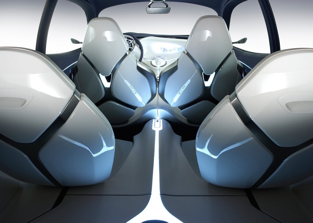 Multi angle separated front grid，Sharp vision，Inner room with sense of science and technology，Carved steering wheel，Concept Car，