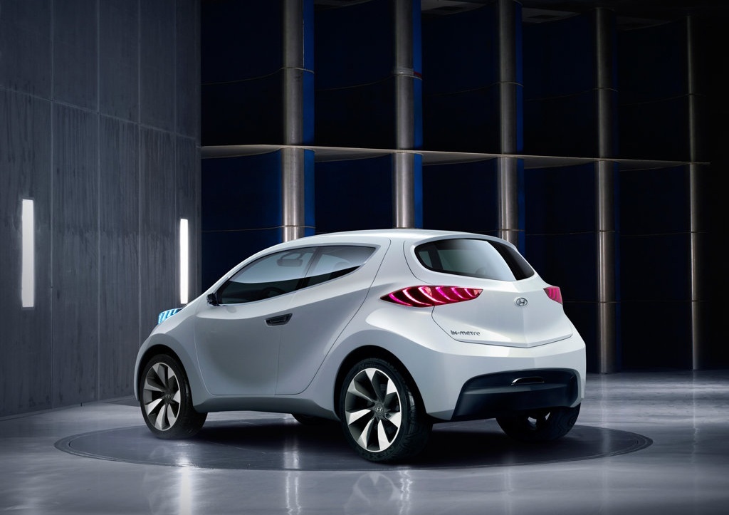 Multi angle separated front grid，Sharp vision，Inner room with sense of science and technology，Carved steering wheel，Concept Car，