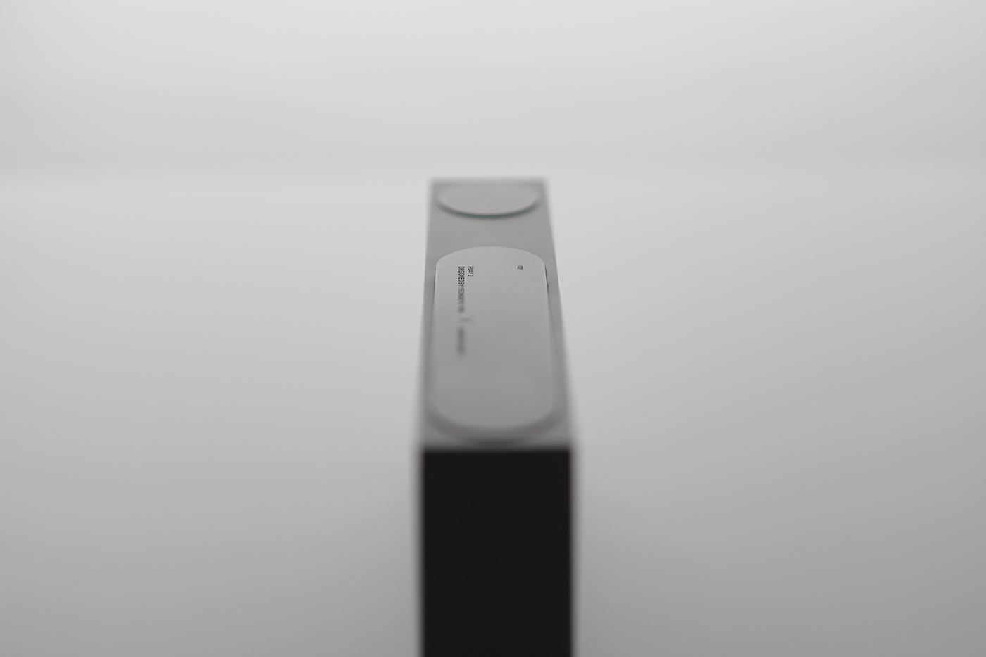 play2，Projector，Intelligent interaction，multi-function，Portable，