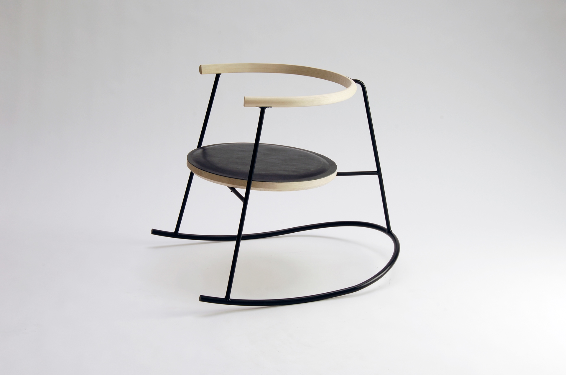 Rocking chair，Grey wood，Steel pipe，