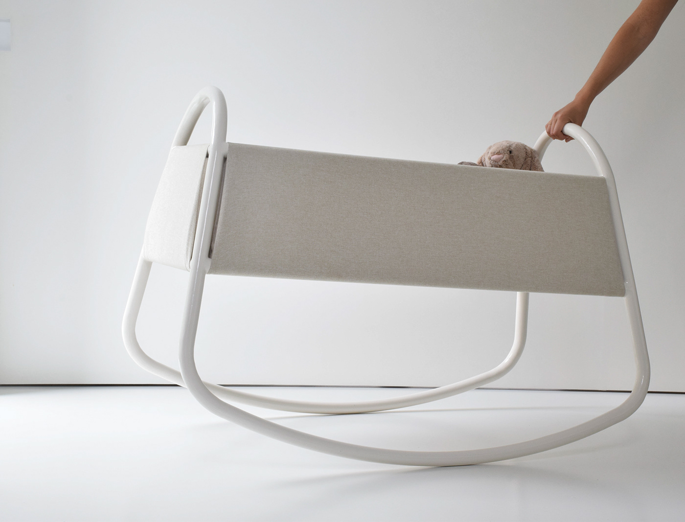 Rocking chair design，child seat，Bionics Design ，Light color system，Young vitality，gules，Aircraft modeling，Traditional aircraft，Toys，Weaving，Bunny doll，cozy，