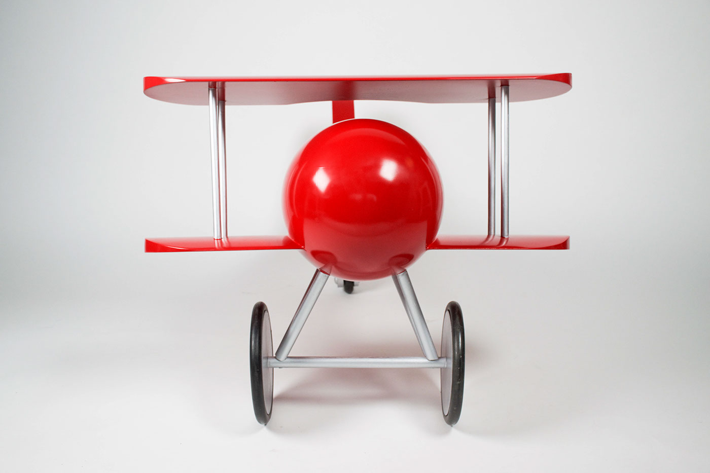 Rocking chair design，child seat，Bionics Design ，Light color system，Young vitality，gules，Aircraft modeling，Traditional aircraft，Toys，Weaving，Bunny doll，cozy，