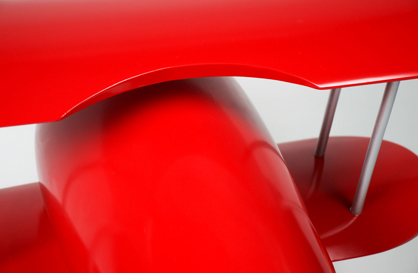 Rocking chair design，child seat，Bionics Design ，Light color system，Young vitality，gules，Aircraft modeling，Traditional aircraft，Toys，Weaving，Bunny doll，cozy，