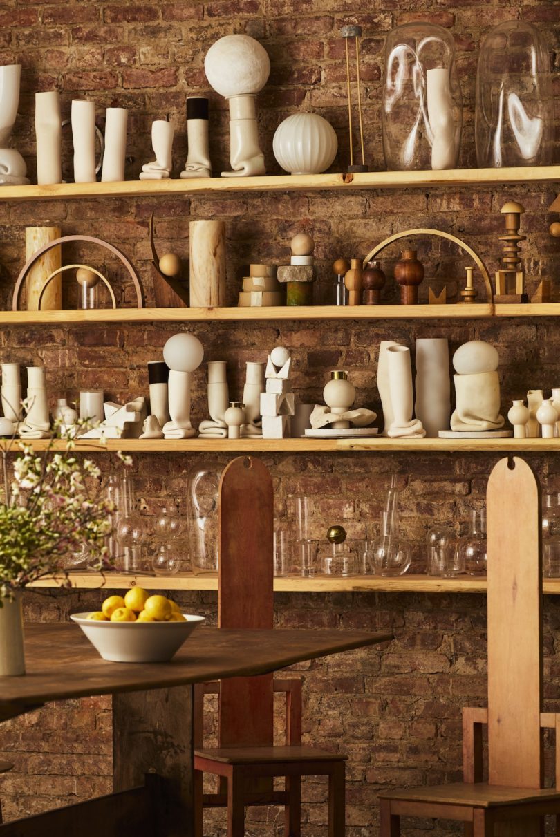 modern，tradition，ornaments，furniture，