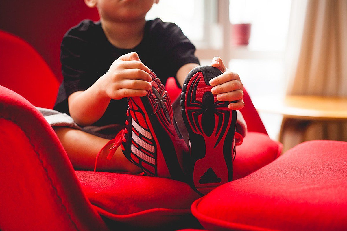 运动鞋，红色，阿迪达斯，adidas，蜘蛛人，蜘蛛侠，