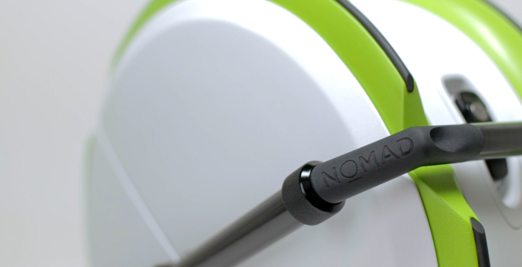 white，trunk，nomad，