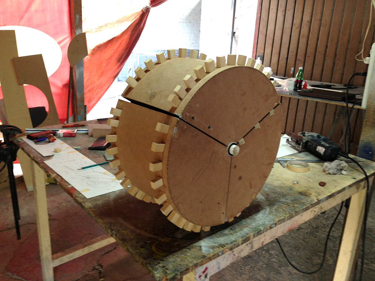 white，trunk，nomad，