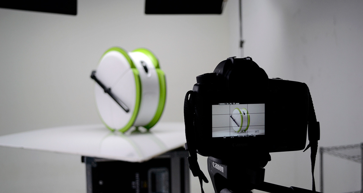 white，trunk，nomad，