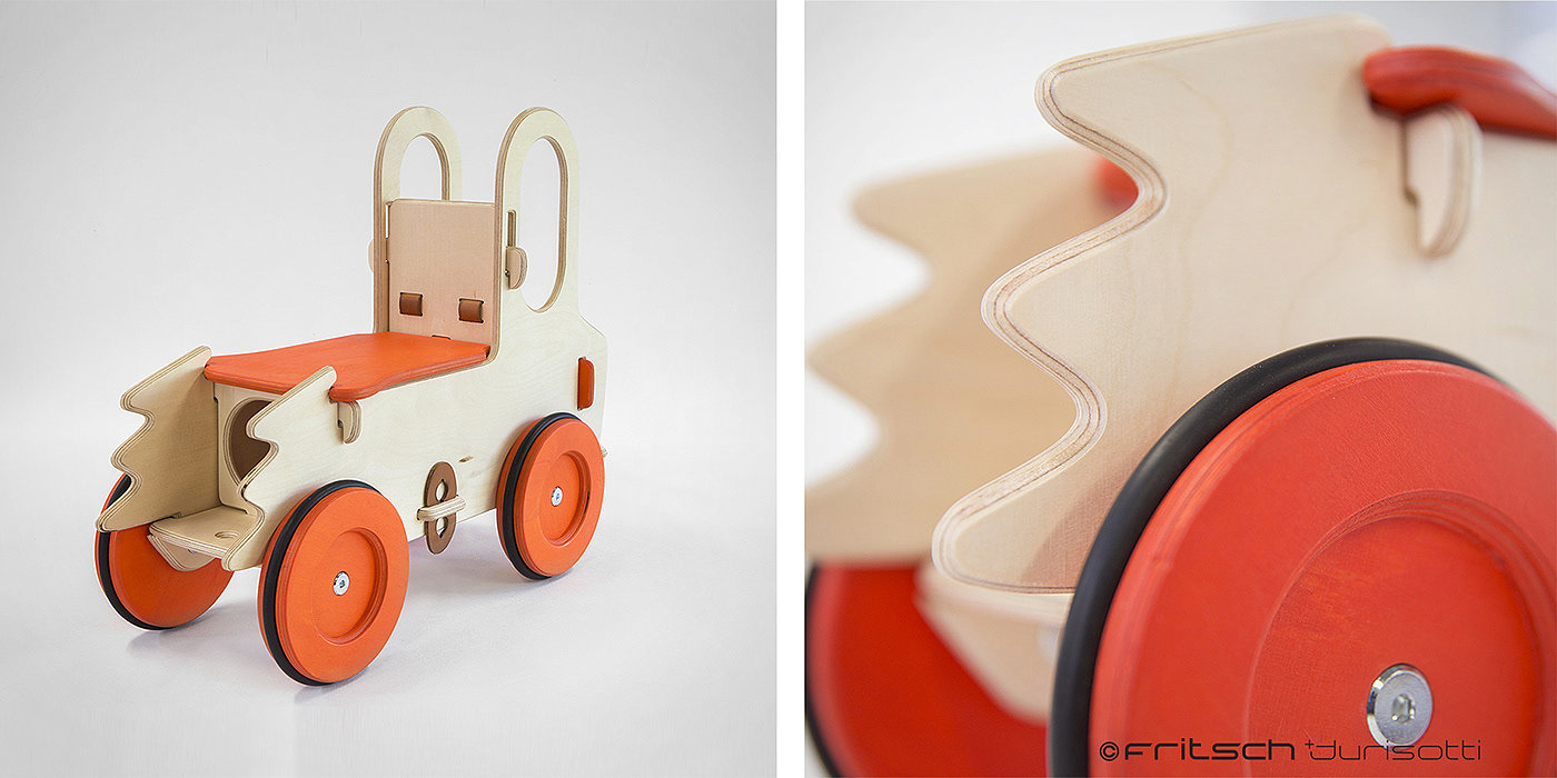 blue，gules，wooden ，Toy car，BIB，