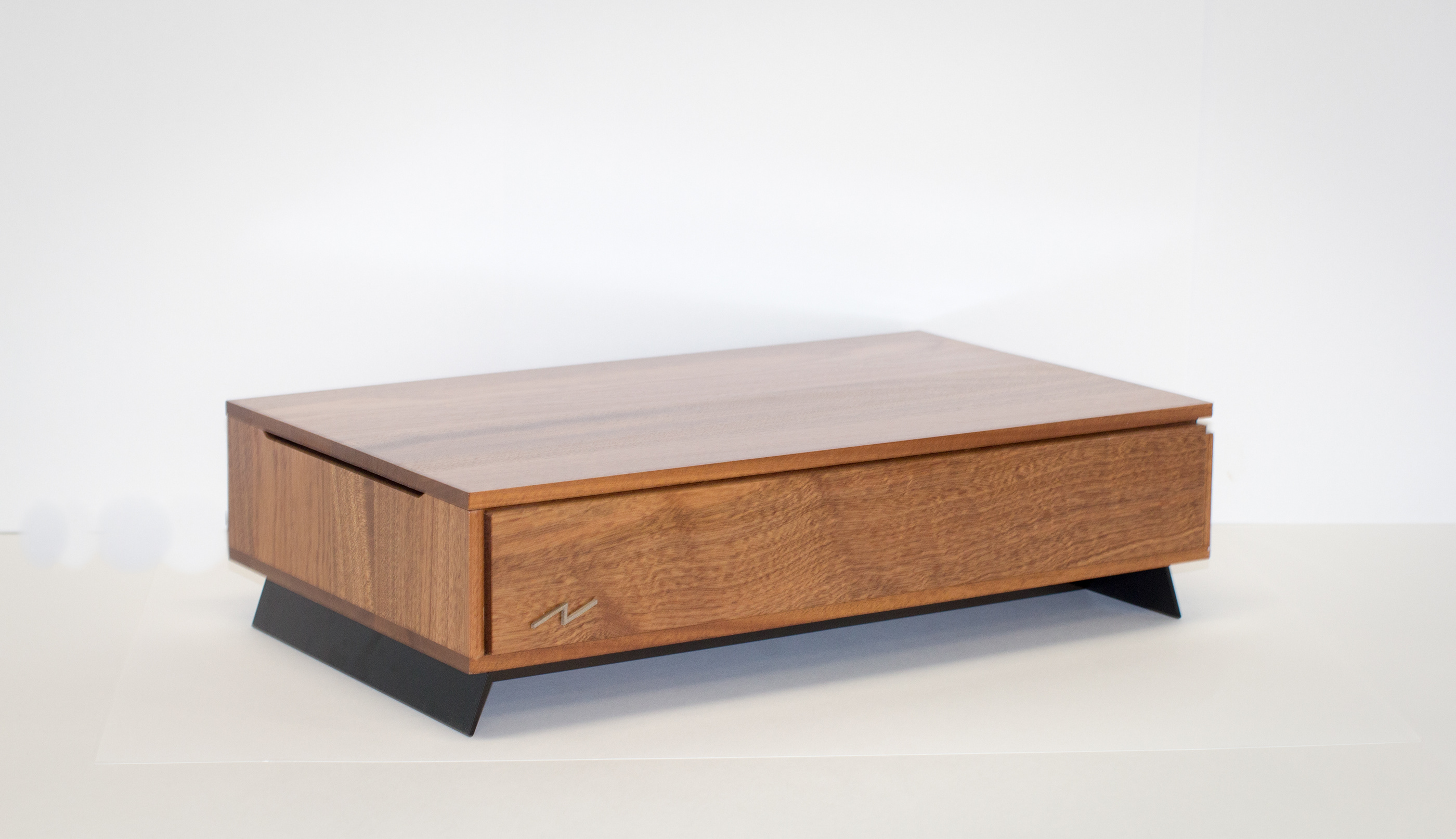 Wooden computer，sustainable，VOLT V，Computer mainframe，