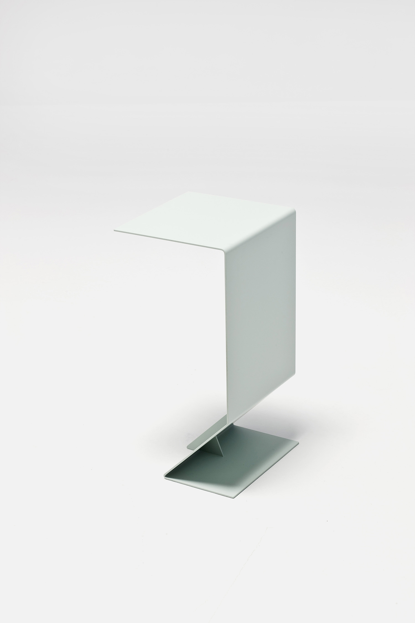 Minimalist design ，product design，Cantilever table，