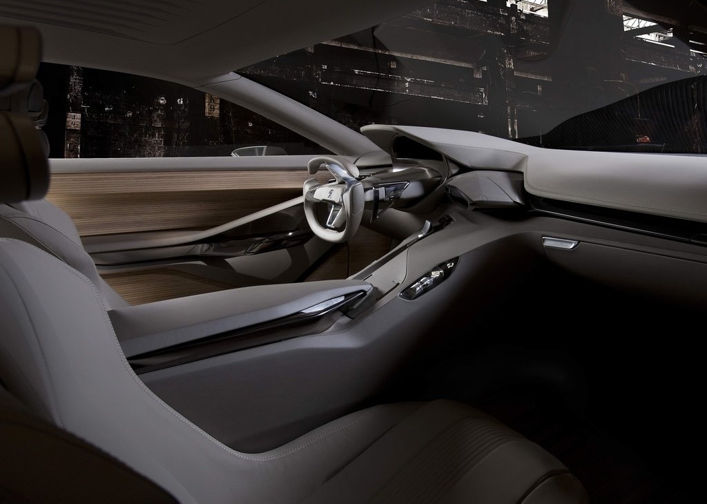 MPV 6-seater model，Split scissors door，Car coffee machine，Interior decoration ，6-speed automatic transmission，