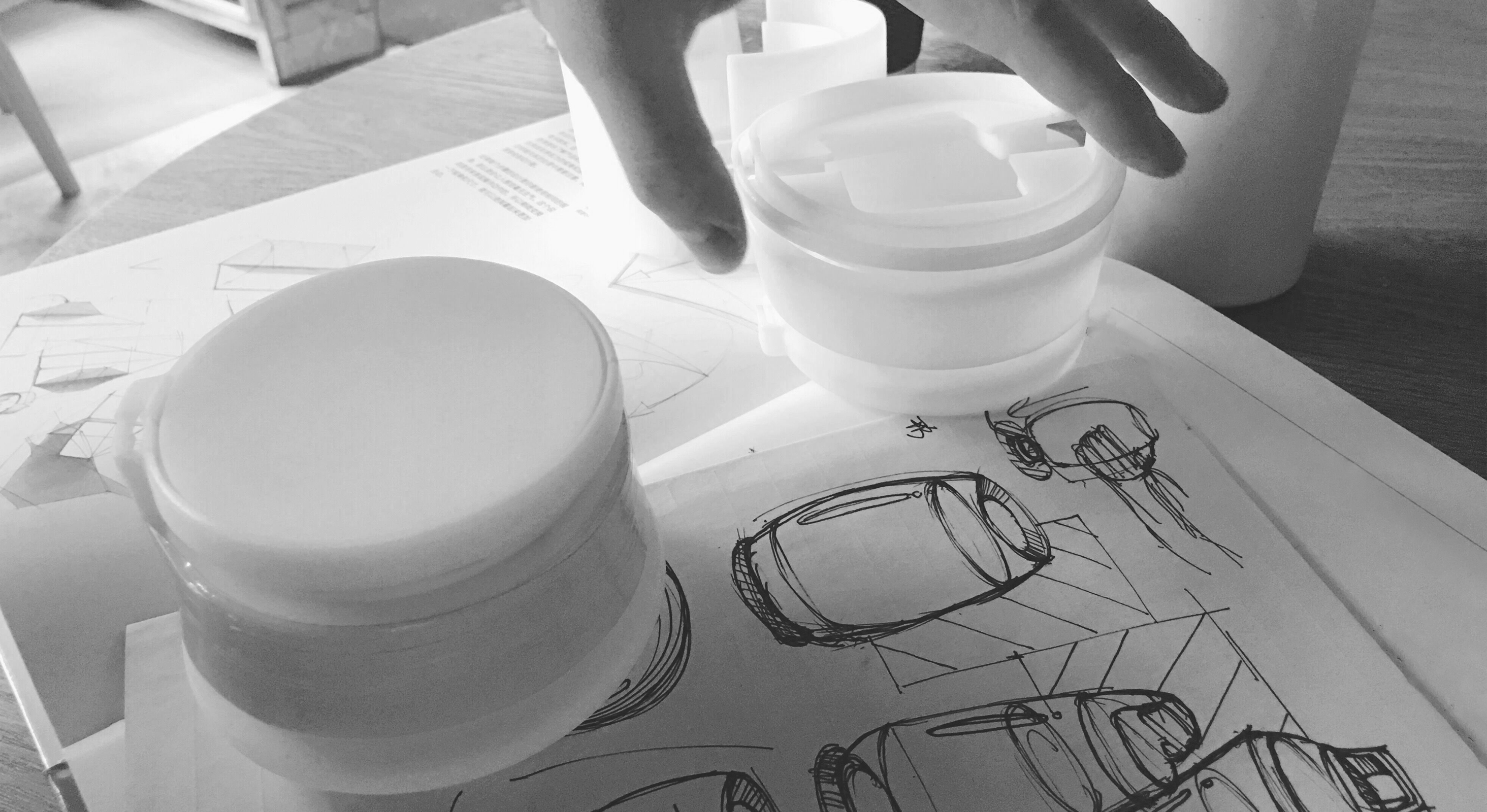 Refrigeration and heating integration，Refrigeration cup，Smart cup，new technique，