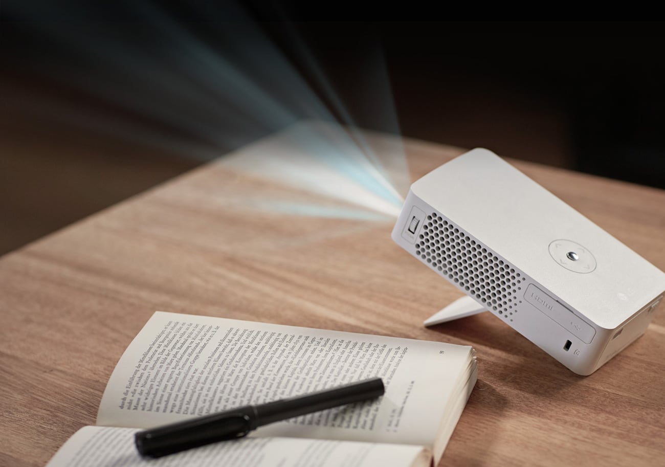 durable，Portable，LG HD，white，Projector，