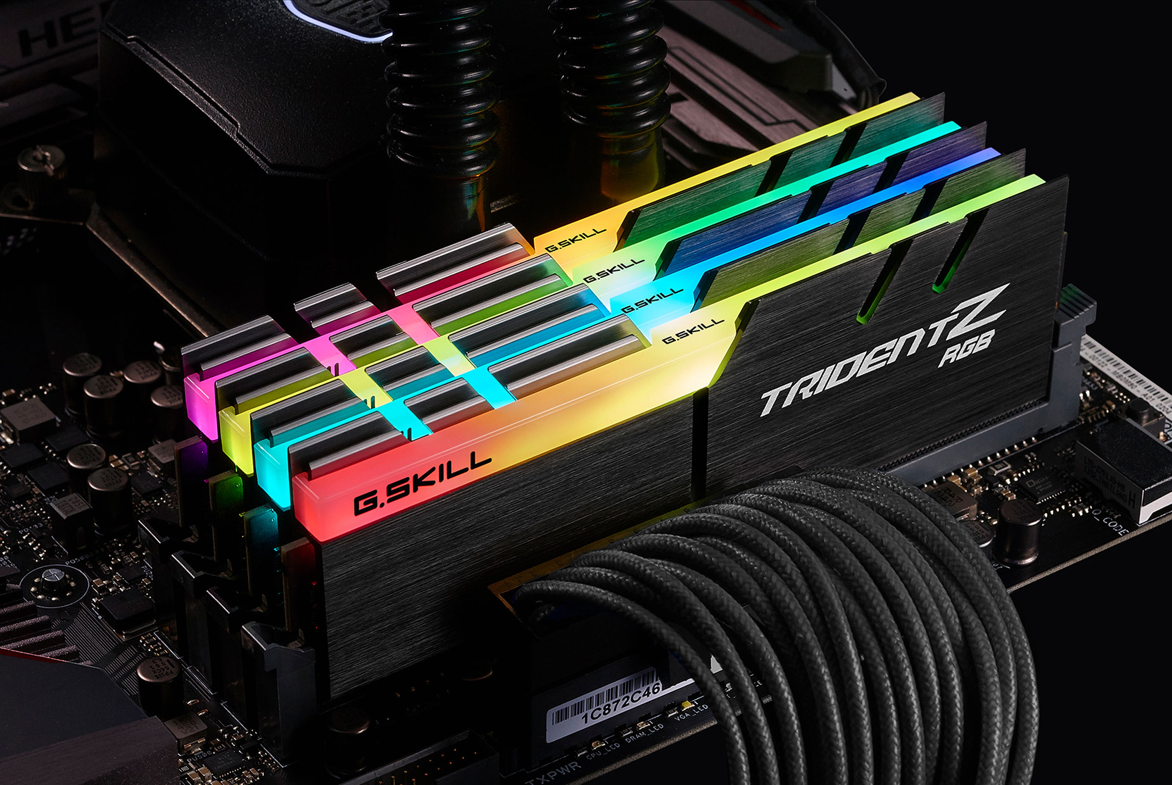 【2018 if奖】trident z rgb ddr4 memory / 内存