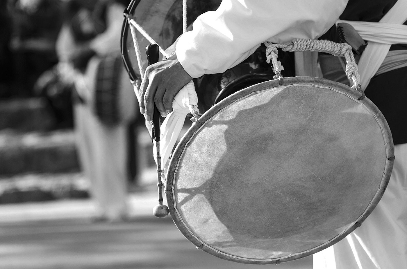 stool，wooden ，Connected stool，N Y U N .，long drum，