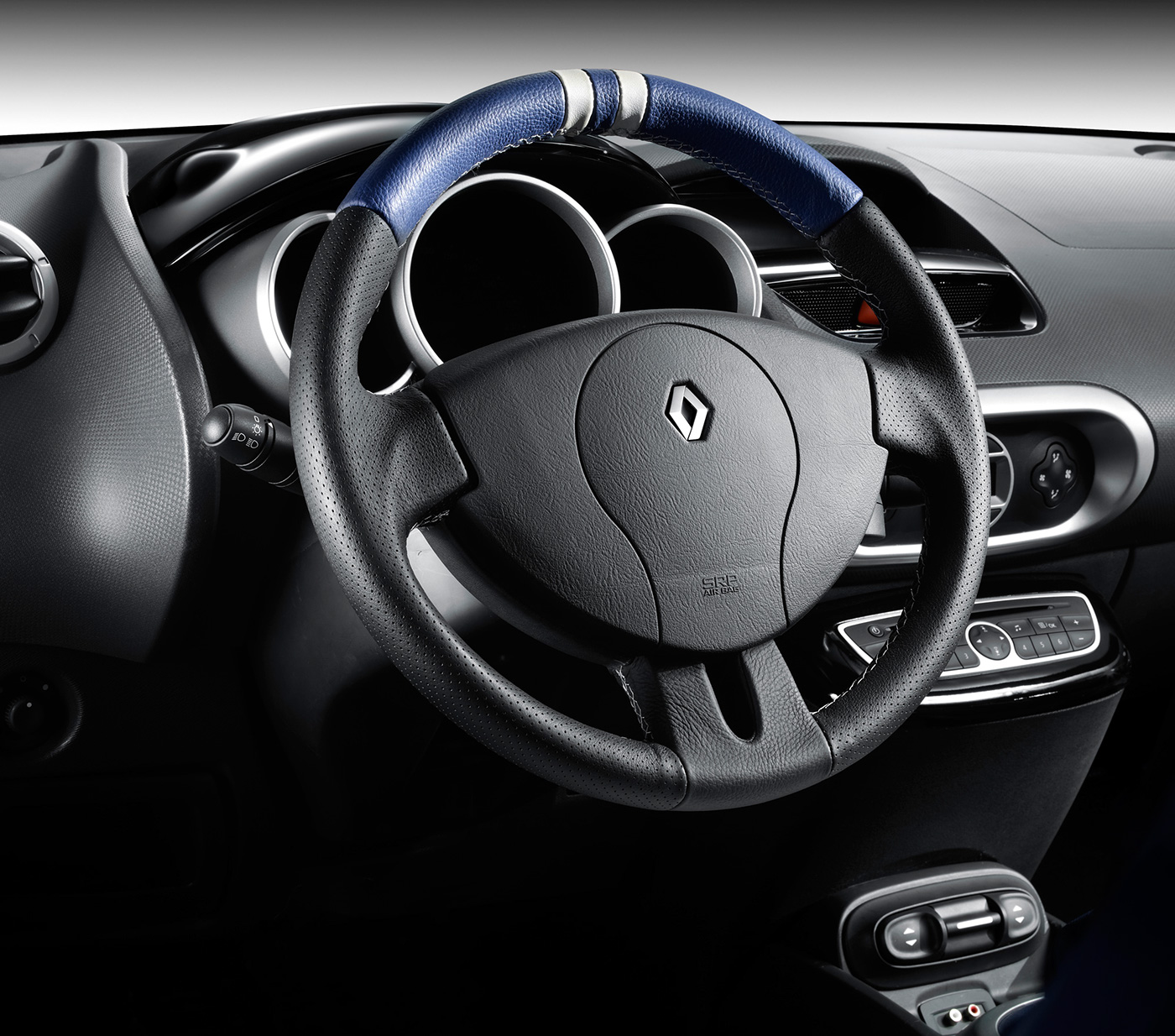 Alloy wheel，Sports car，Renault，WIND，renault，Automobile design，