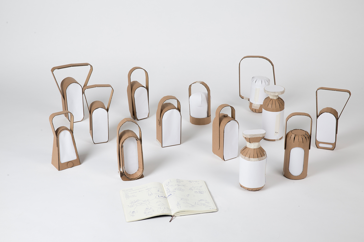 outdoors，lamps and lanterns，Monachyles，