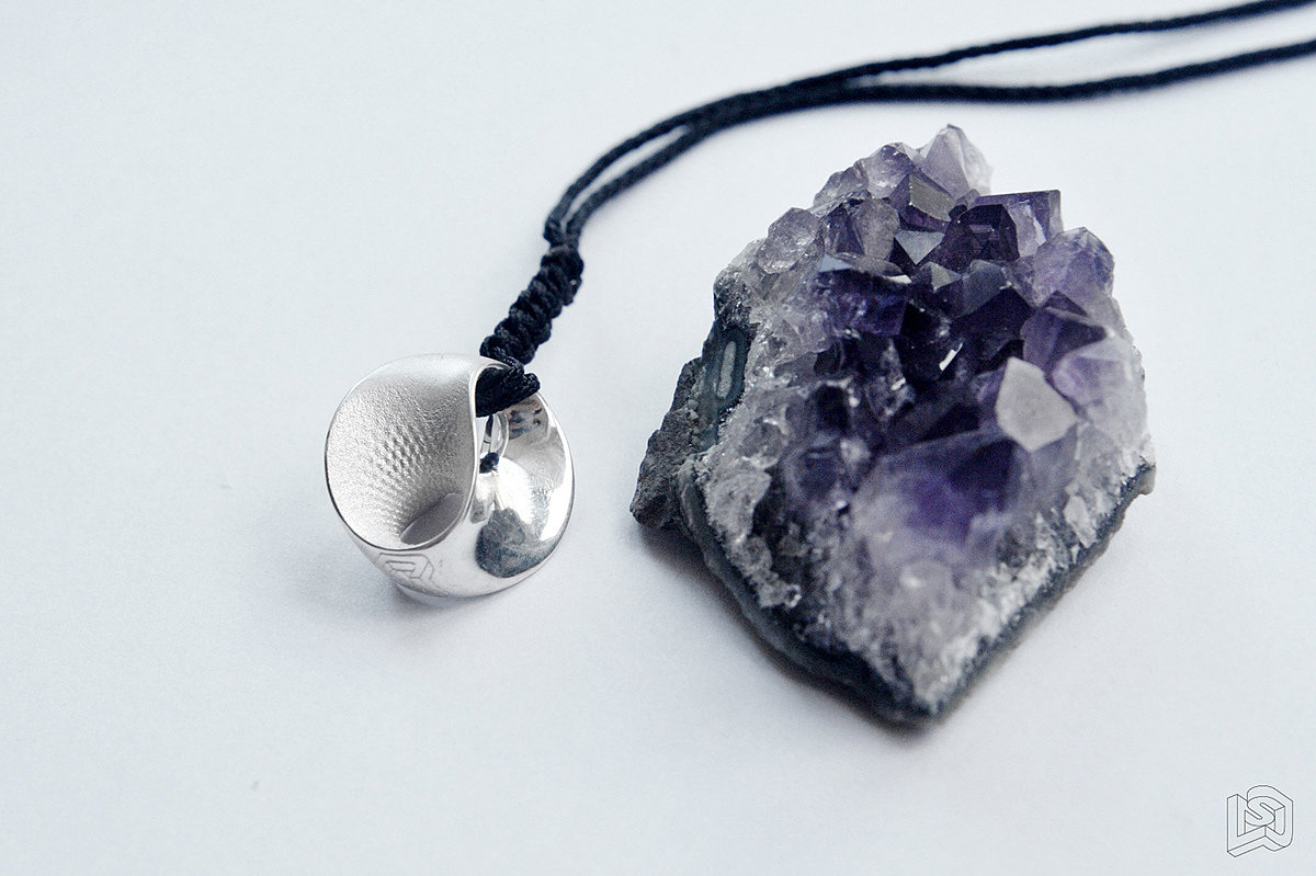 Accessories，Necklace，Pendant，Golden water phase，Metal，Taoism，jewelry，