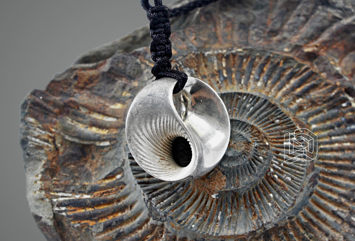 Accessories，Necklace，Pendant，Golden water phase，Metal，Taoism，jewelry，