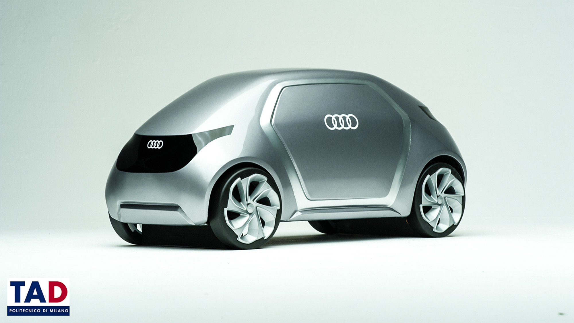 vehicle，Milan Institute of Technology，vehicle，Graduation project，design sketch，Hand drawn，