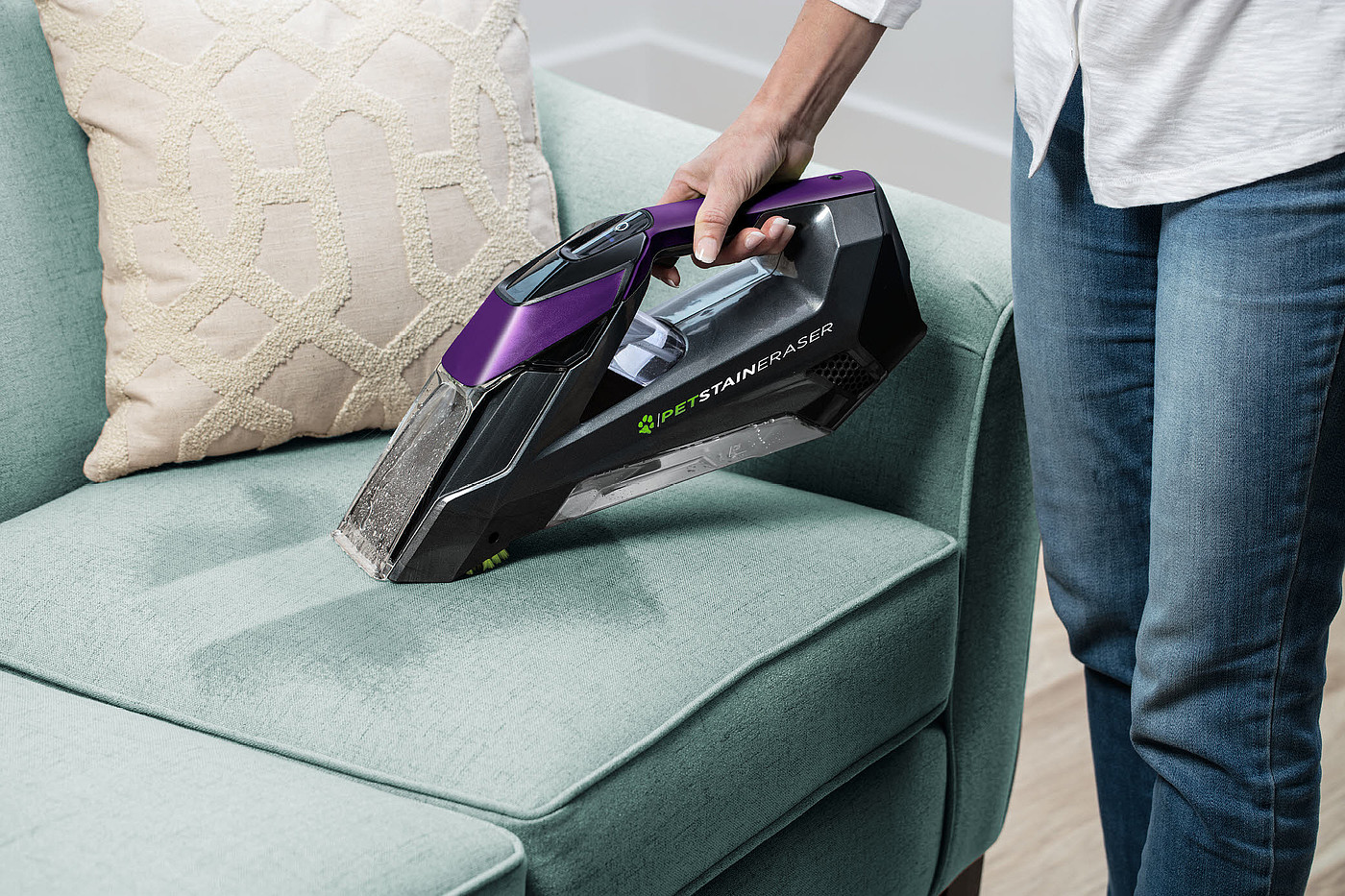 Pets，a duster，household electrical appliances，