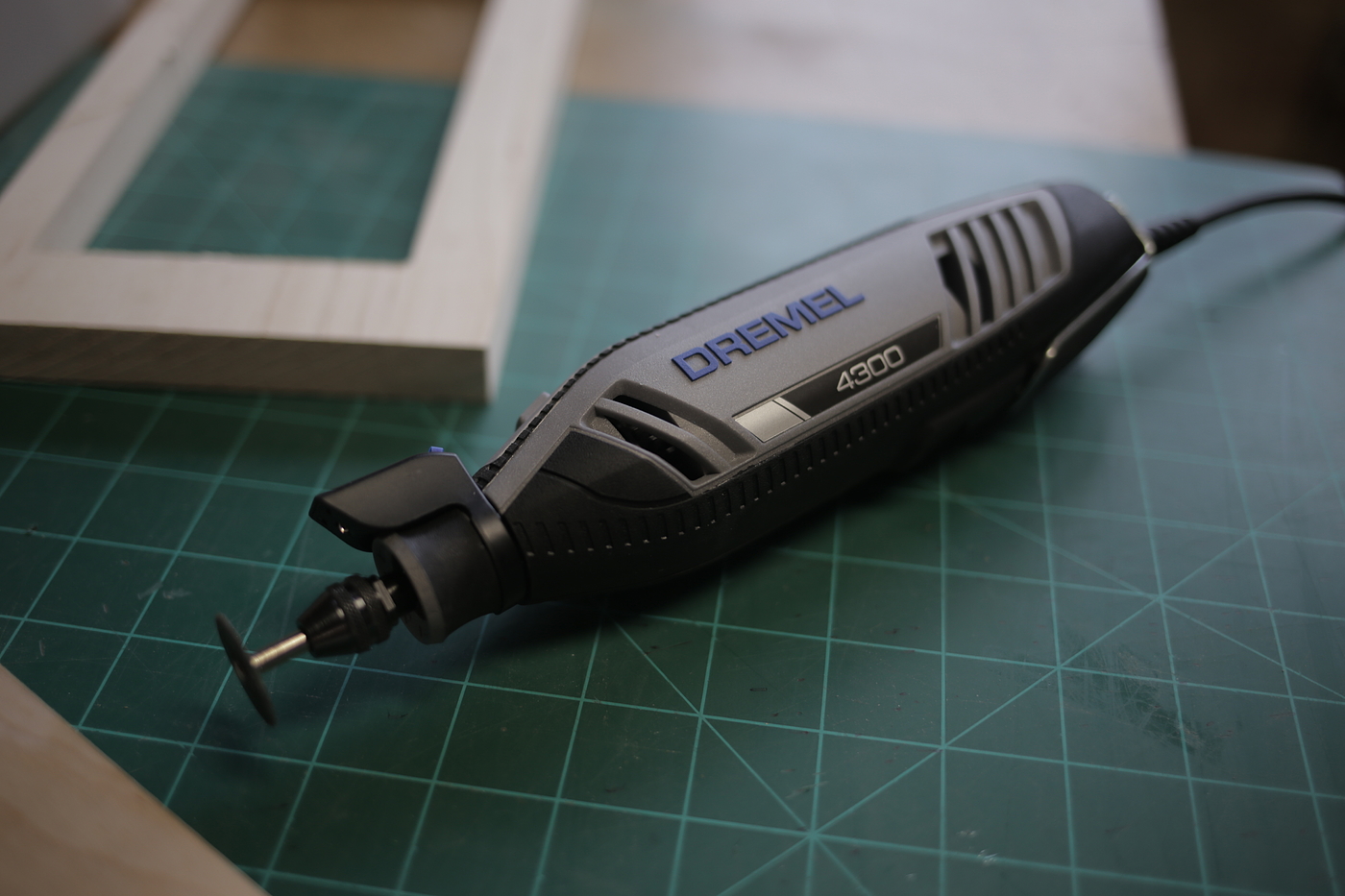 dremel，电动打磨机，工具，4300，TEAMSDesign，