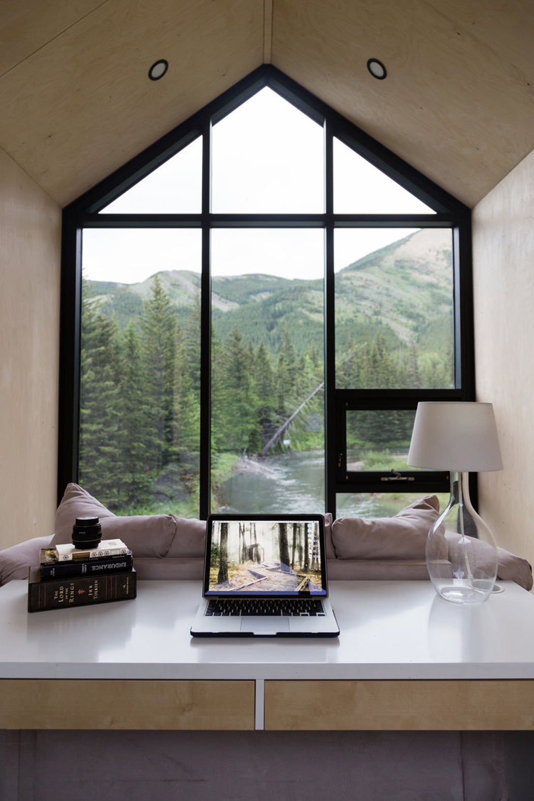 mono，house，fold，on vacation，outdoors，