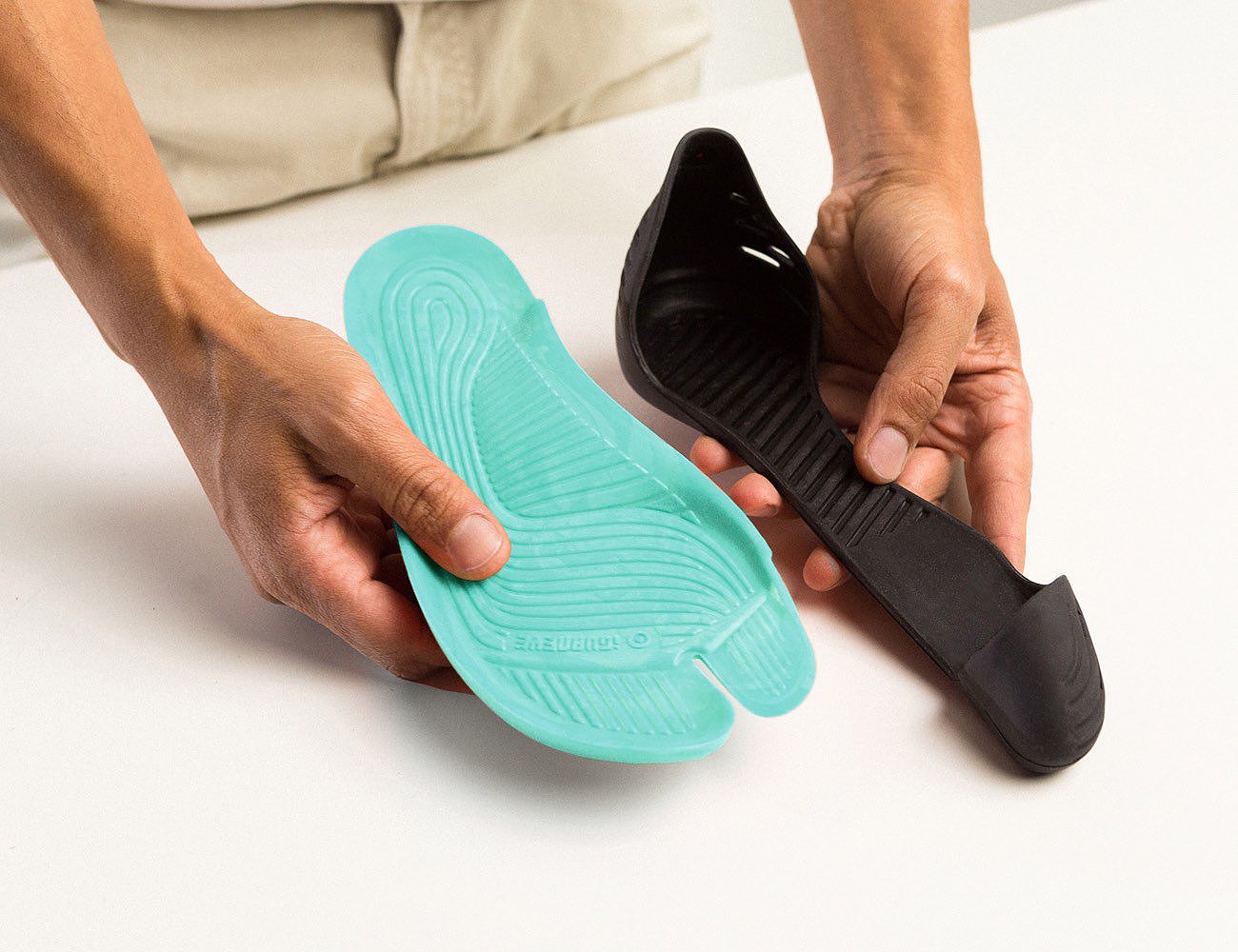 iGUANEYE，Jungle barefoot shoes，product design，shoes，originality，slipper，