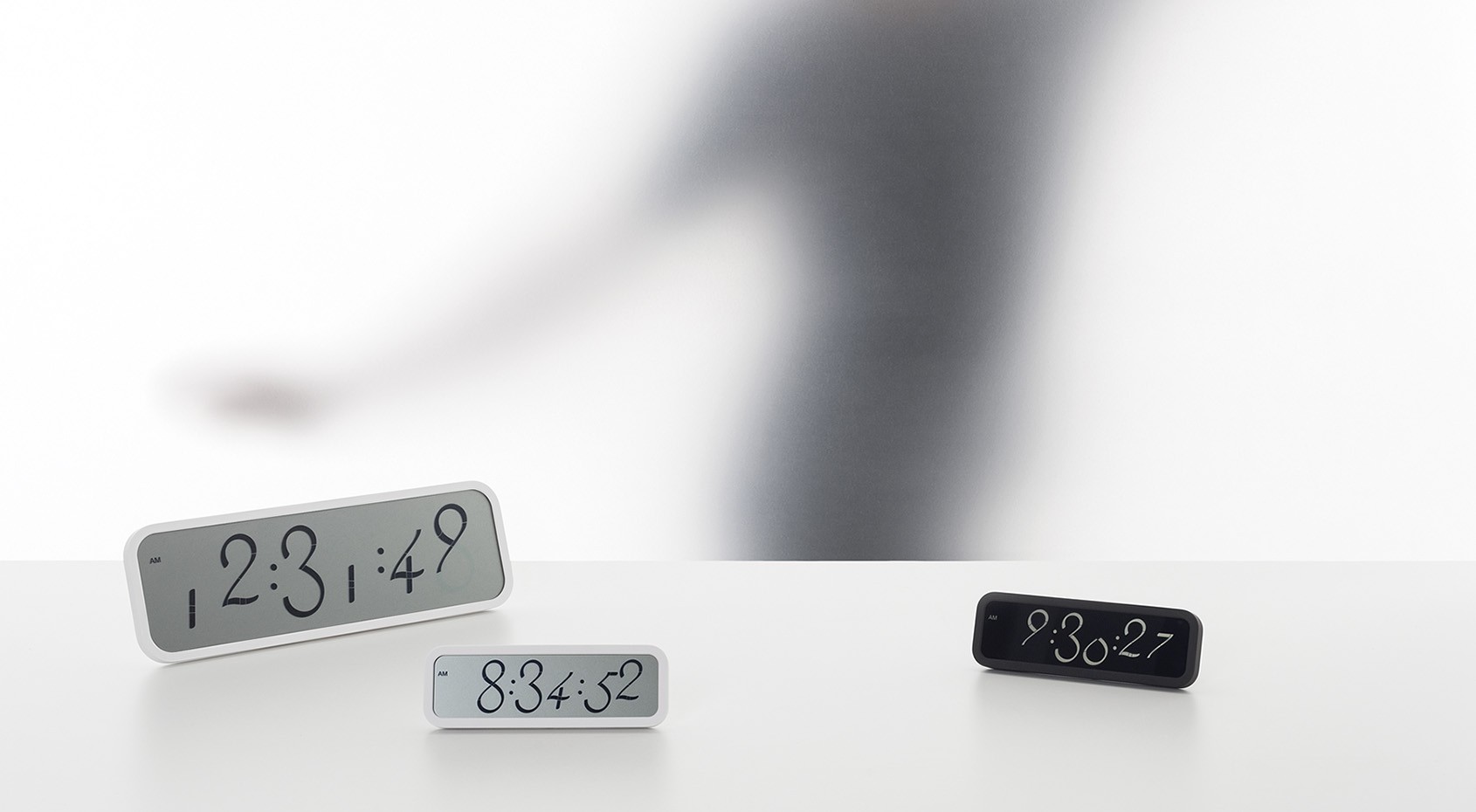 Red dot award，SCRIPT ALARM，LEXON，Clock，lcd，