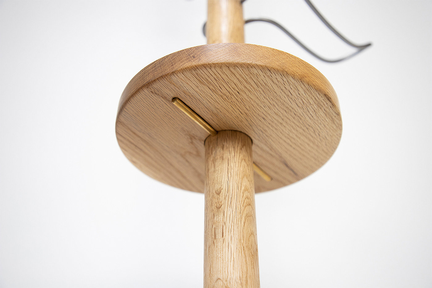 WOMAN HANGS，coat hanger，Handmade，Wooden column，Metal，