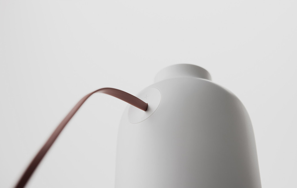 industrial design，white，household electrical appliances，Humidifier，led，Bottle shape，