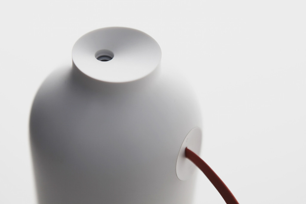 industrial design，white，household electrical appliances，Humidifier，led，Bottle shape，