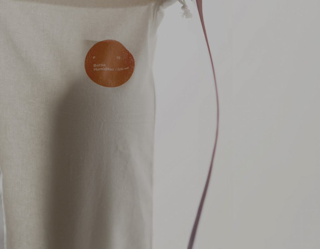 industrial design，white，household electrical appliances，Humidifier，led，Bottle shape，