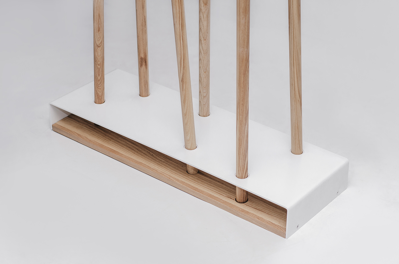 product design，industrial design，furniture design ，coat hanger，Metal，wood，MZPA，