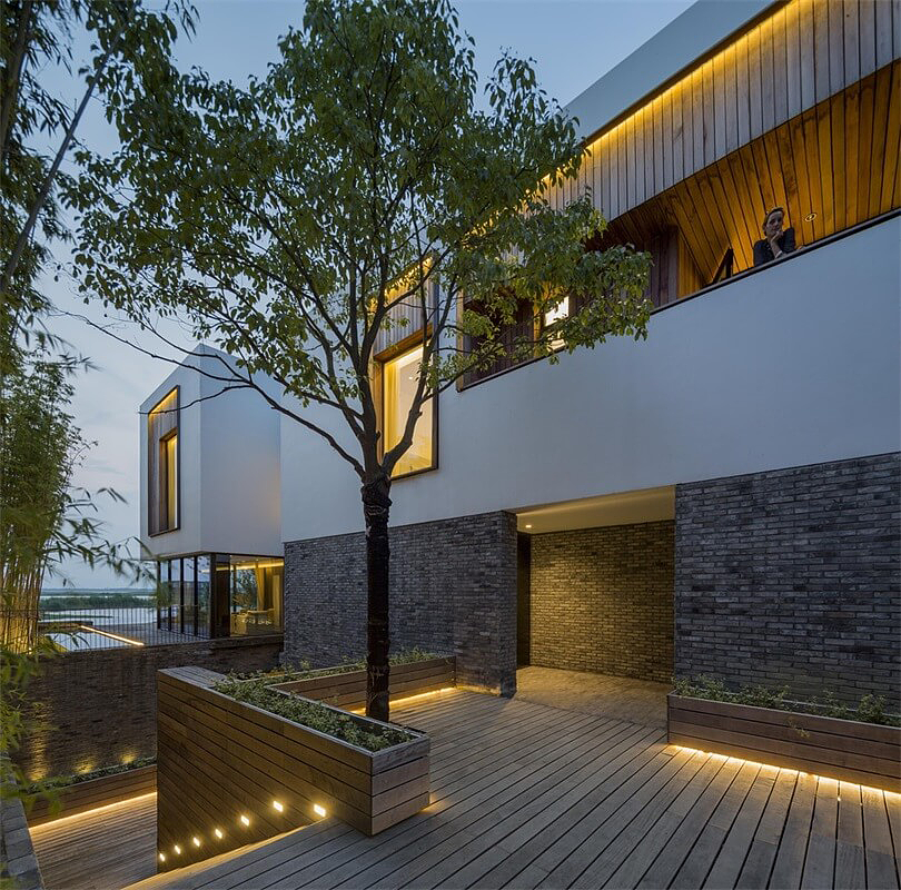 Villa design，Minimalist，Building interior，White theme，Light and shadow，Sexual apathy，Home furniture，sofa，chair，bedside cupboard，dresser，modern stylish，Warm color，yellow，Stone and wood，