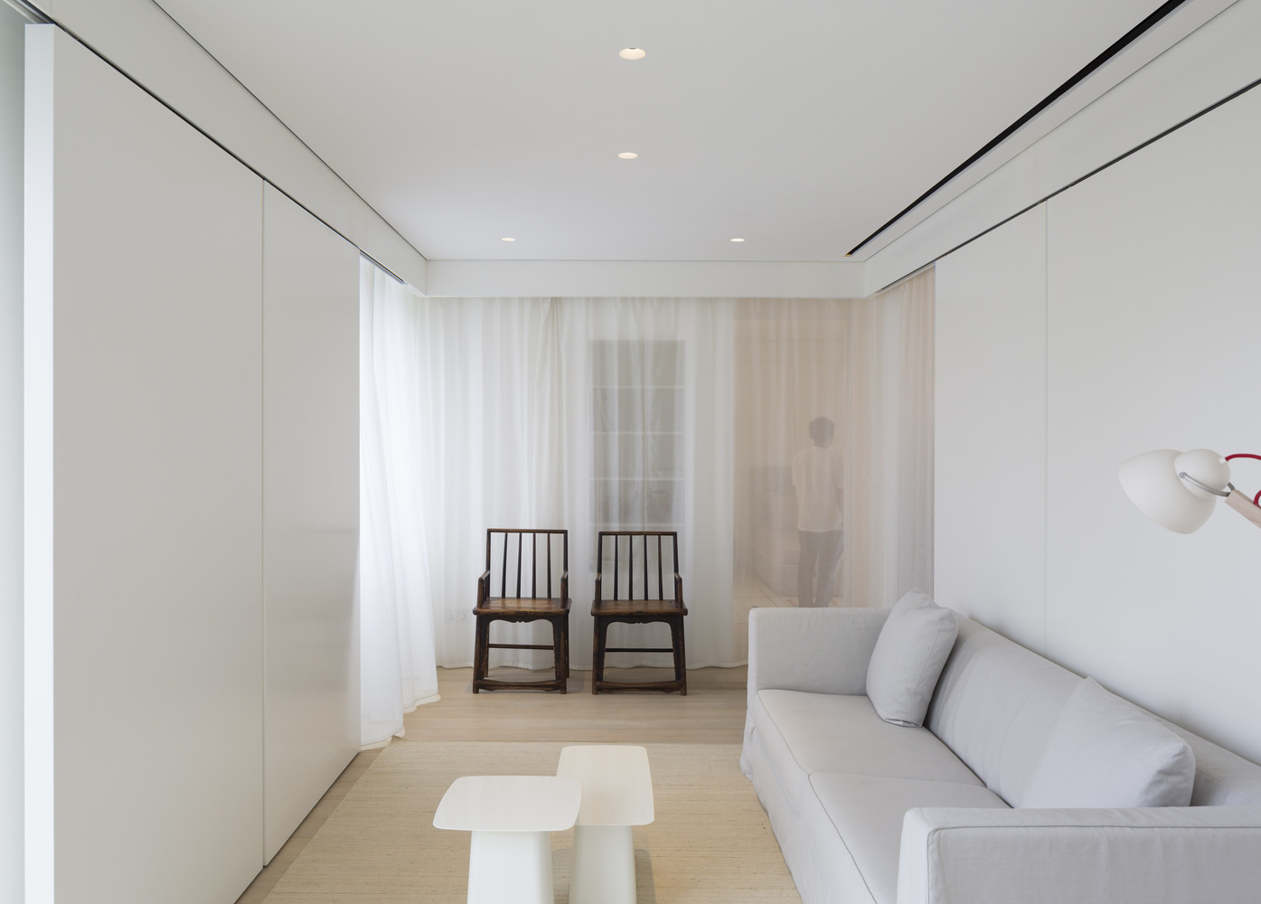 Villa design，Minimalist，Building interior，White theme，Light and shadow，Sexual apathy，Home furniture，sofa，chair，bedside cupboard，dresser，modern stylish，Warm color，yellow，Stone and wood，