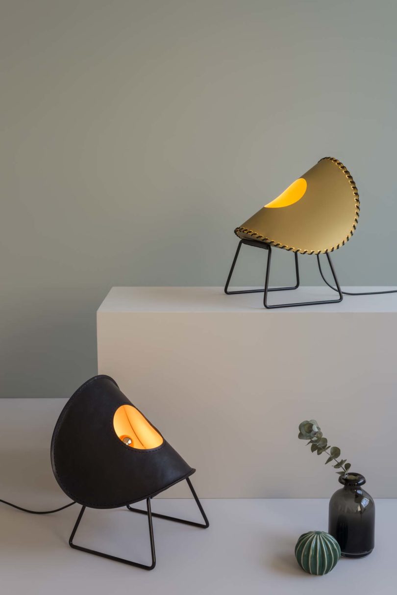 manual，lamps and lanterns，Leatherwear，a chandelier，Floor lamp，